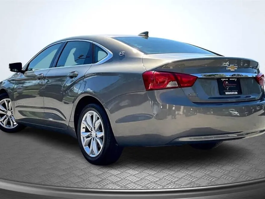 2019 Chevrolet Impala 1LT photo 1