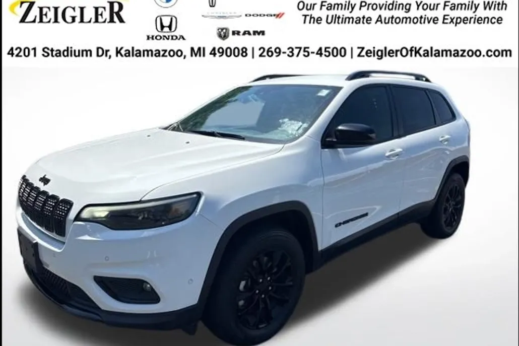 2023 Jeep Cherokee Altitude Lux photo 1