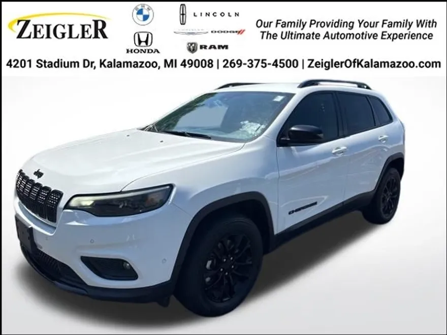 2023 Jeep Cherokee Altitude Lux photo 1