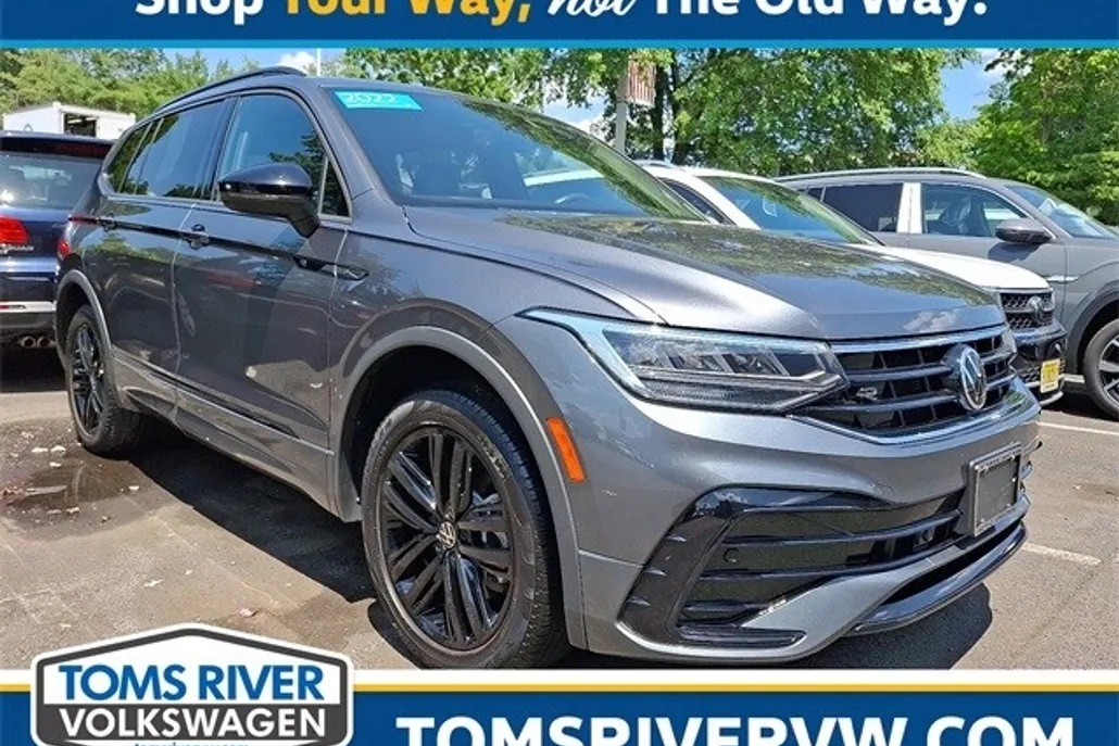 2022 Volkswagen Tiguan SE R-Line Black photo 1