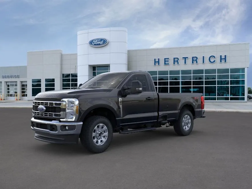 2025 Ford F-350 XLT photo 1