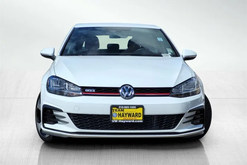 2018 Volkswagen Golf GTI S photo 1