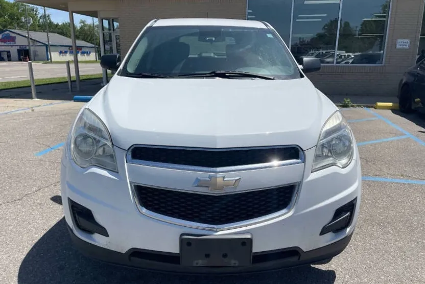 2015 Chevrolet Equinox LS photo 1