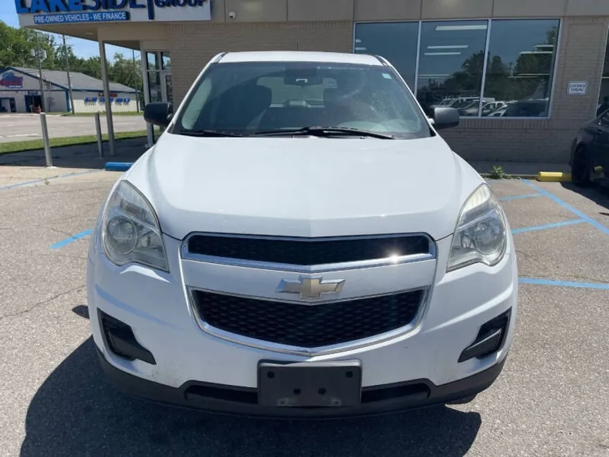 2015 Chevrolet Equinox LS photo 1