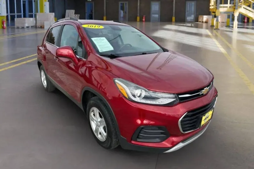 2019 Chevrolet Trax LT photo 1
