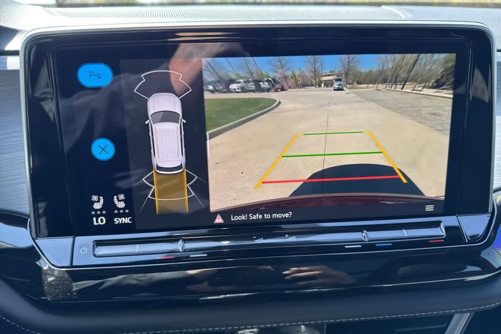 2026 Volkswagen Atlas Cross Sport SE Technology photo 1