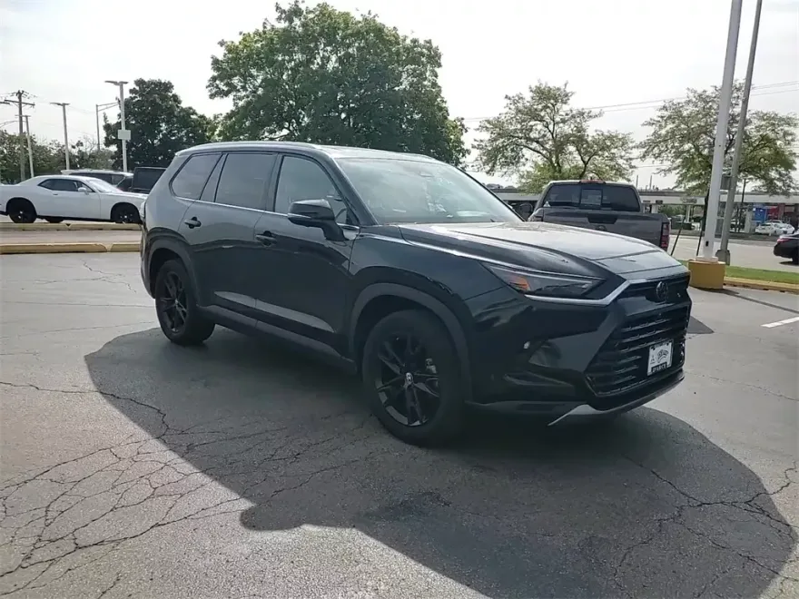 2024 Toyota Grand Highlander Platinum photo 1
