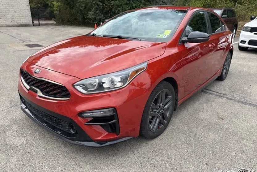 2021 Kia Forte GT-Line photo 1