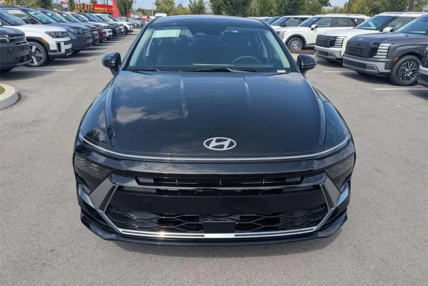 2026 Hyundai Sonata SEL Sport photo 1