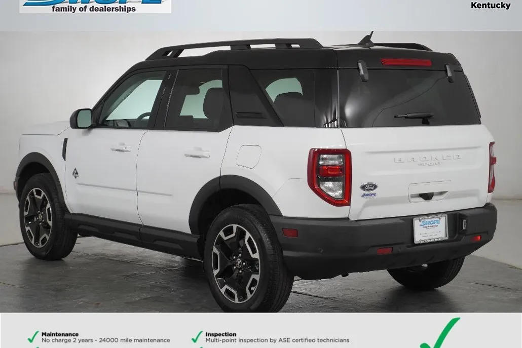 2024 Ford Bronco Sport Outer Banks photo 1