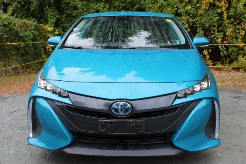 2020 Toyota Prius Prime XLE photo 1