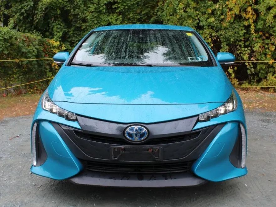 2020 Toyota Prius Prime XLE photo 1