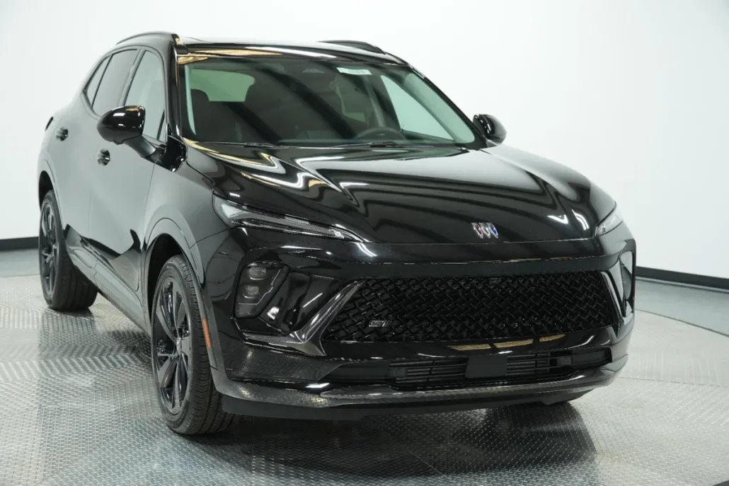 2025 Buick Envision Sport Touring photo 1