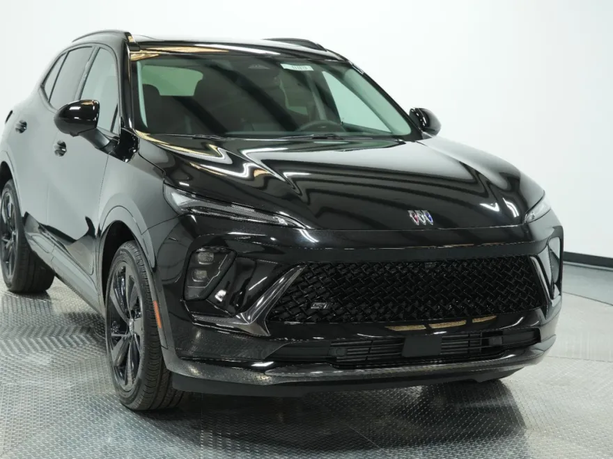 2025 Buick Envision Sport Touring photo 1
