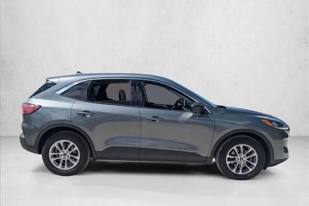 2022 Ford Escape SE photo 1