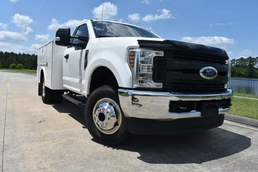 2018 Ford F-350 XL photo 1
