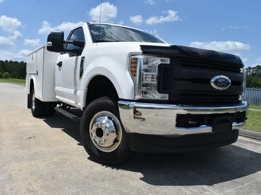 2018 Ford F-350 XL photo 1