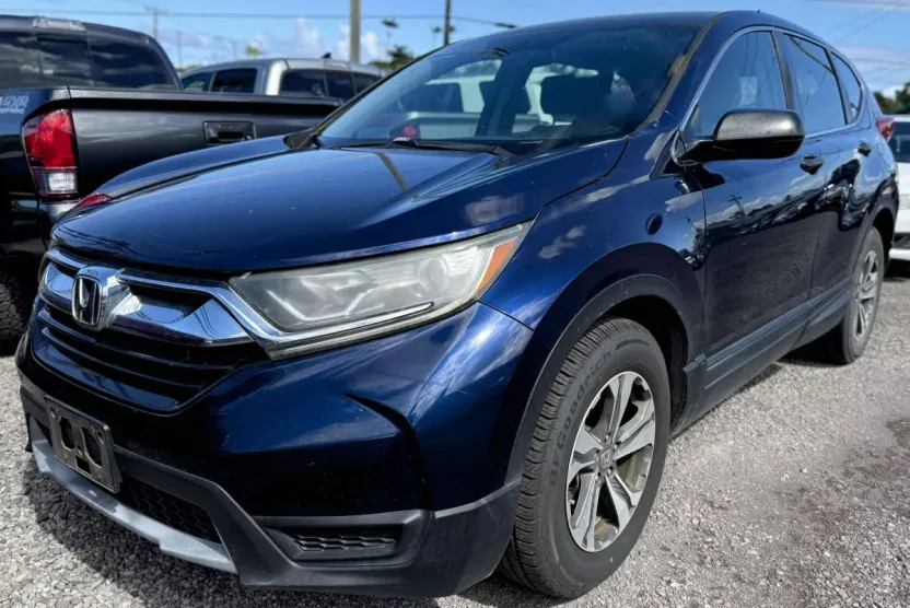 2017 Honda CR-V LX photo 1