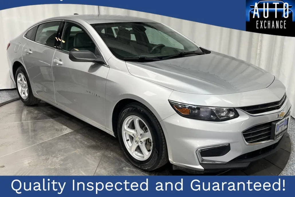 2018 Chevrolet Malibu LS photo 1
