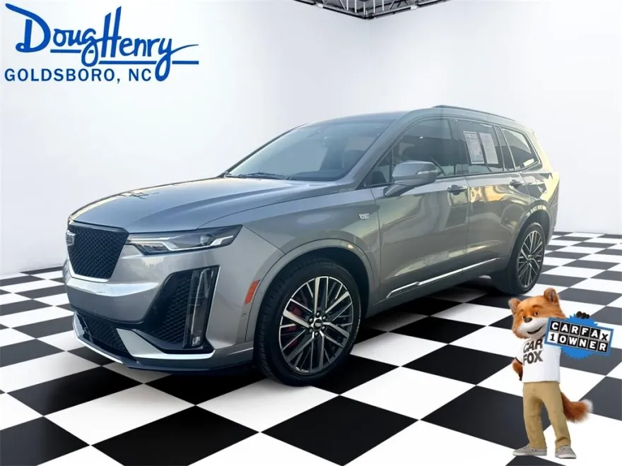2024 Cadillac XT6 Sport photo 1