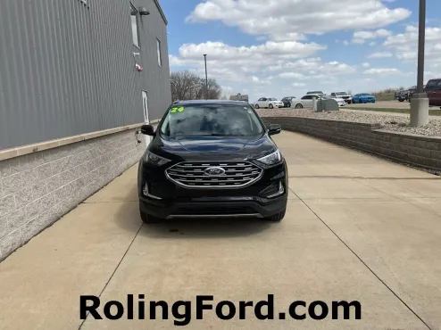 2024 Ford Edge Titanium photo 4