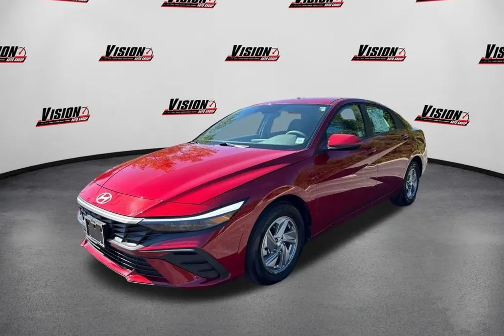 2025 Hyundai Elantra SE photo 1