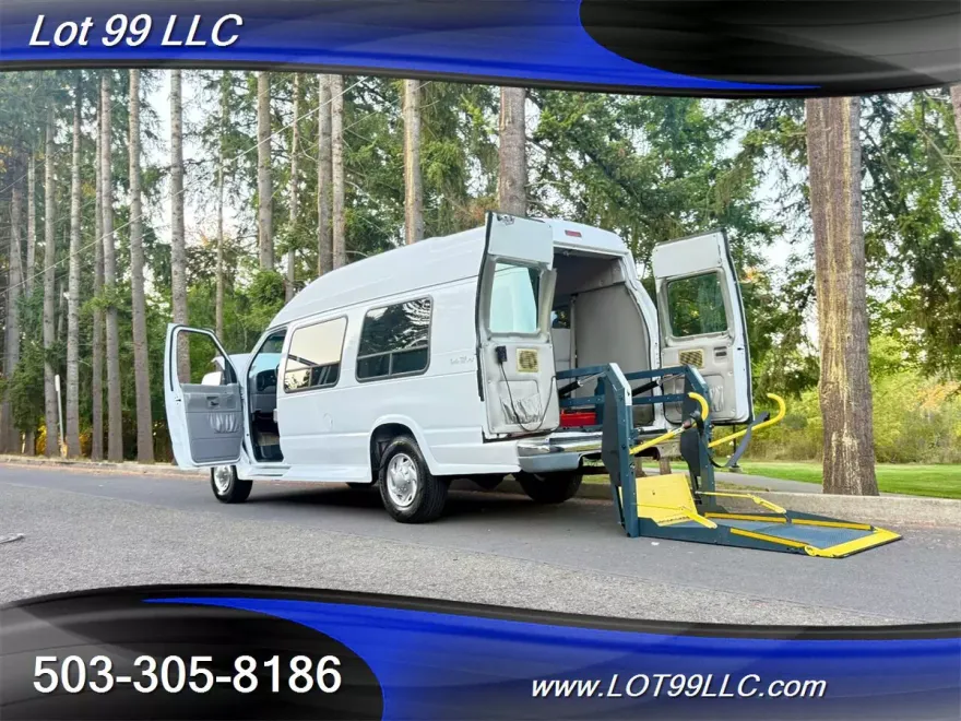 2000 Ford E-350 photo 1