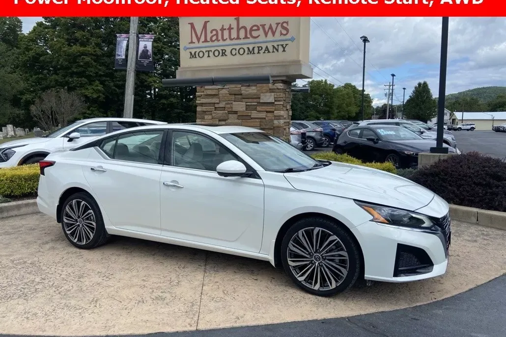 2024 Nissan Altima 2.5 SL photo 1