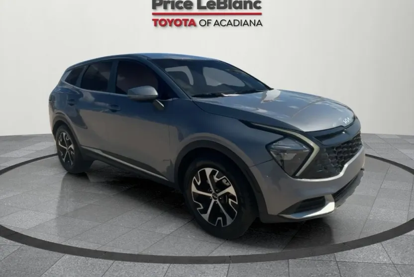 2023 Kia Sportage EX photo 1