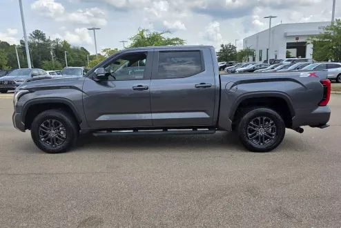 2024 Toyota Tundra SR5 photo 3