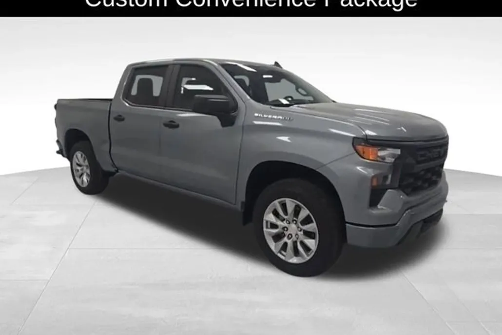 2025 Chevrolet Silverado 1500 Custom photo 1