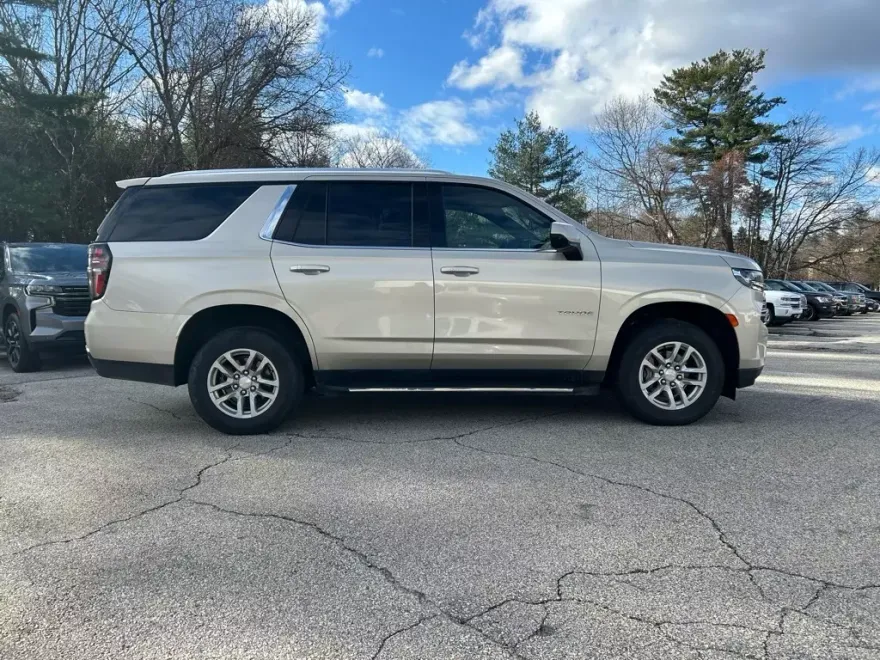 2022 Chevrolet Tahoe LT photo 1