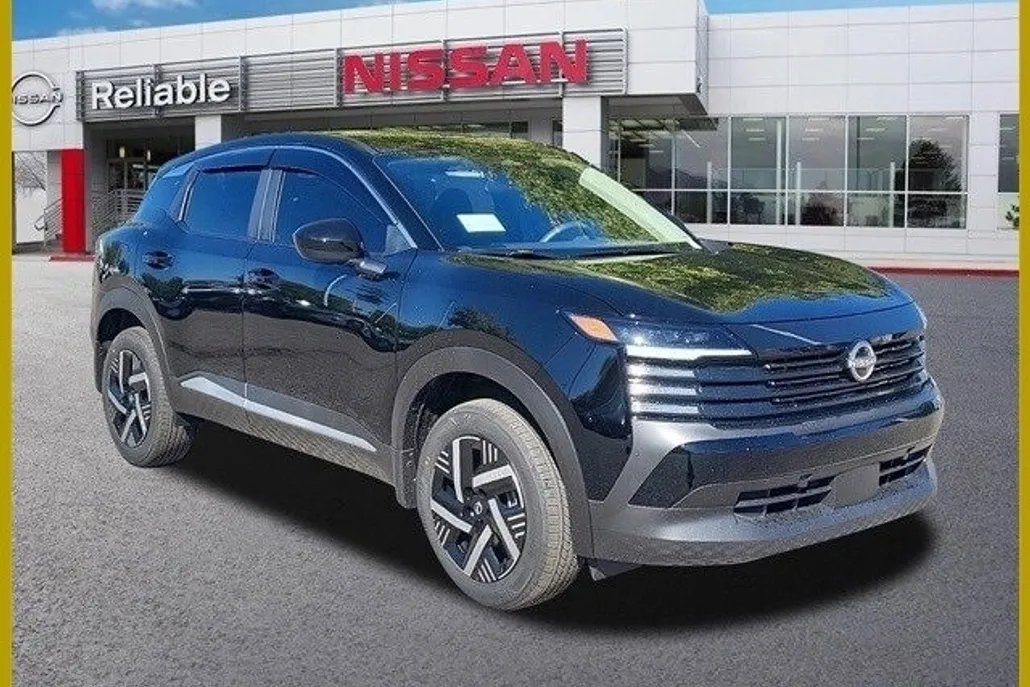 2025 Nissan Kicks SV photo 1