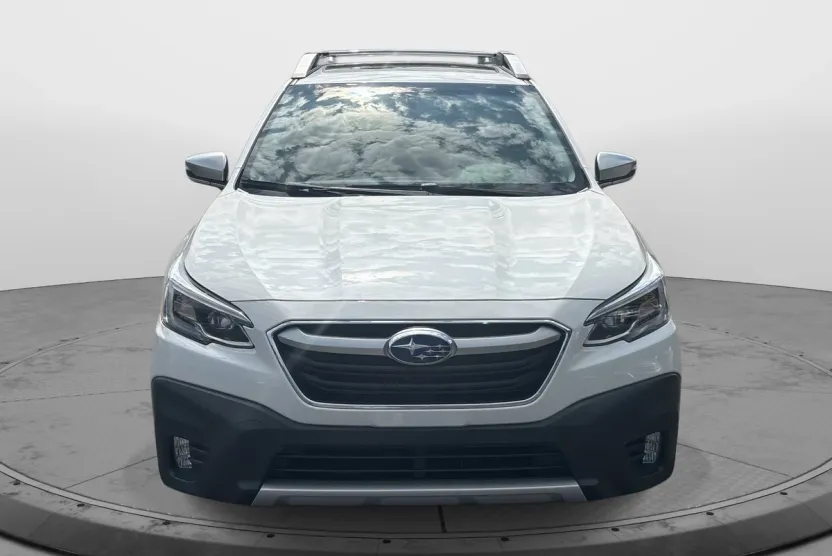 2022 Subaru Outback Touring photo 1