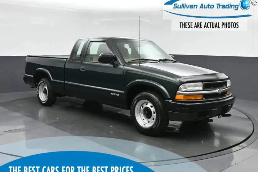 2001 Chevrolet S-10 Pickup photo 1