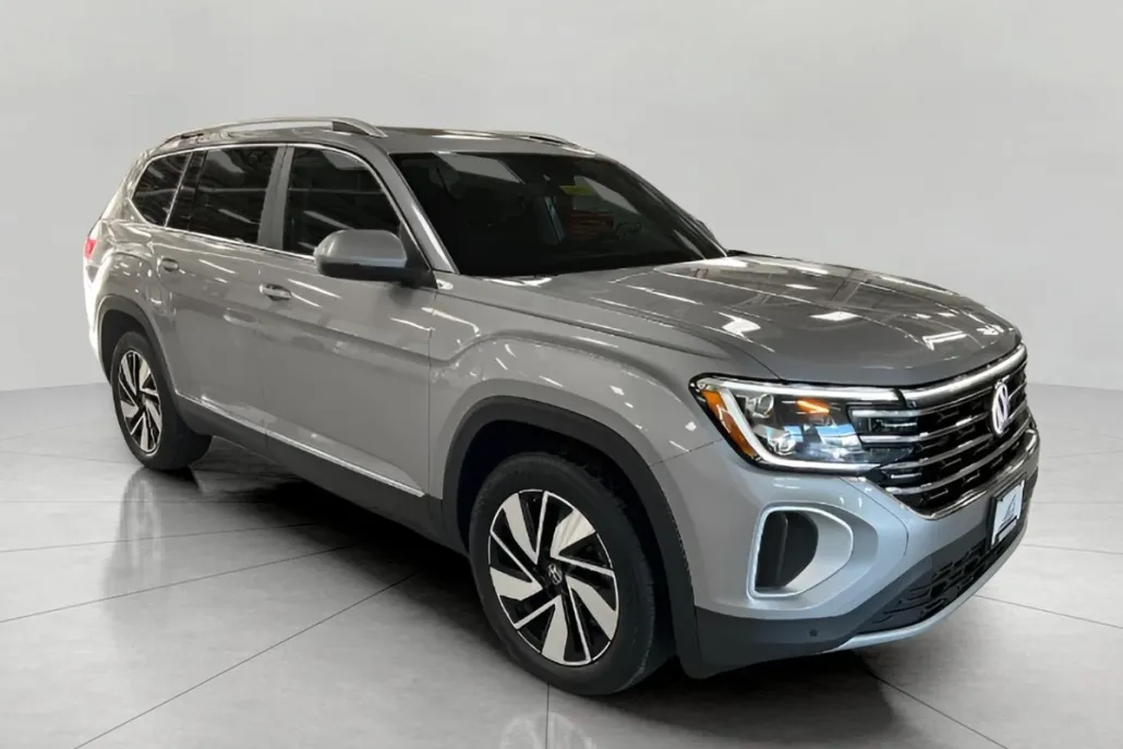 2025 Volkswagen Atlas SEL photo 1