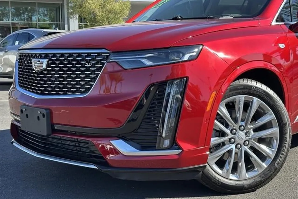 2022 Cadillac XT6 Premium Luxury photo 1