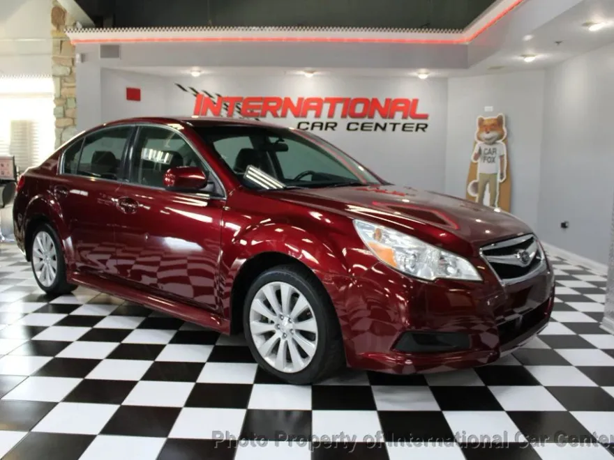 2010 Subaru Legacy 2.5i Limited photo 1