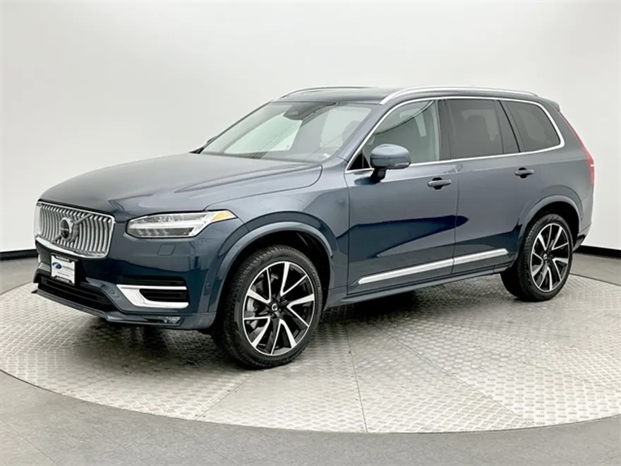 2025 Volvo XC90 AWD Plus photo 1