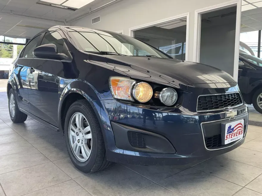 2015 Chevrolet Sonic LT photo 1