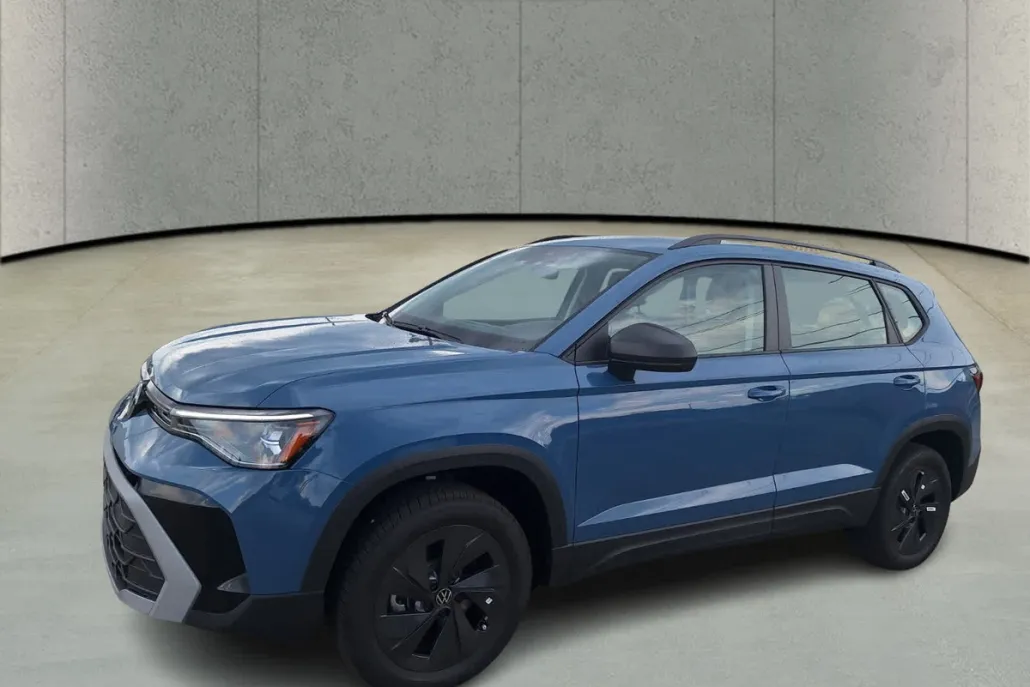 2025 Volkswagen Taos S photo 1
