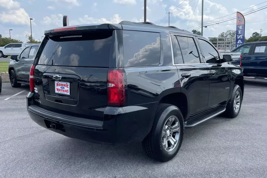 2019 Chevrolet Tahoe LS photo 1