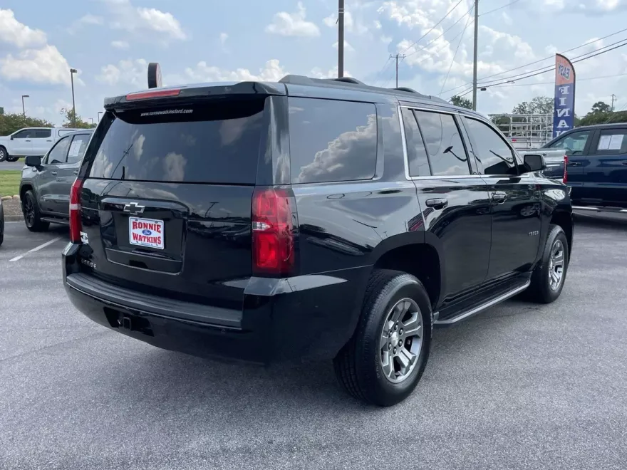 2019 Chevrolet Tahoe LS photo 1