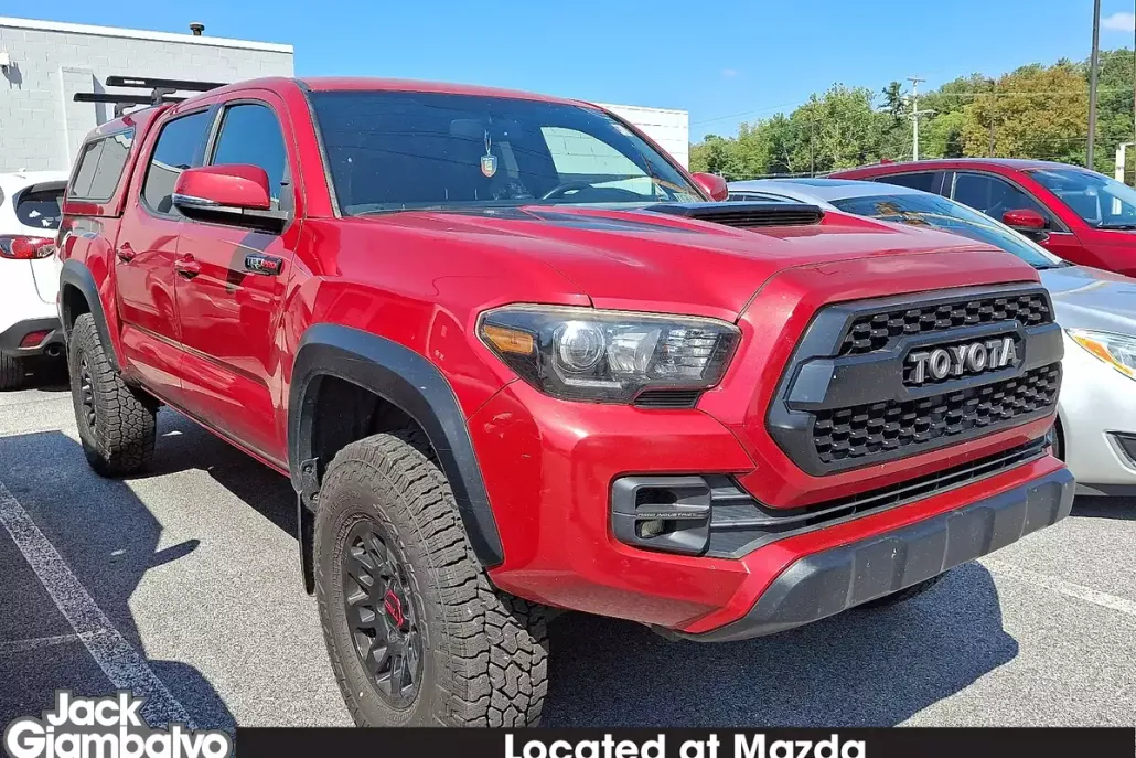 2017 Toyota Tacoma SR5 V6 photo 1