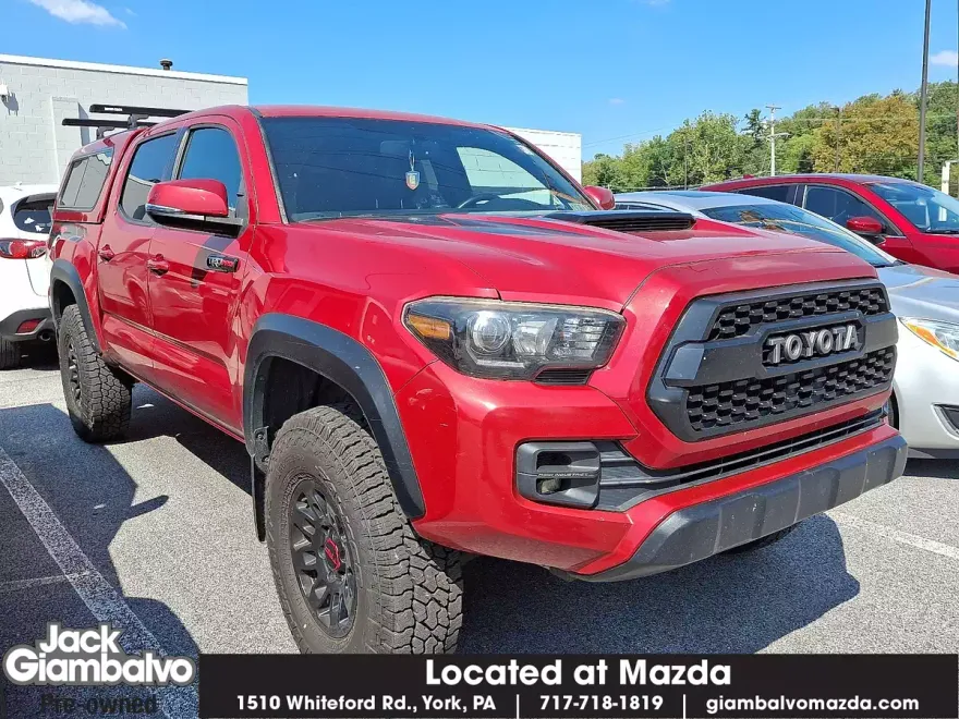 2017 Toyota Tacoma SR5 V6 photo 1