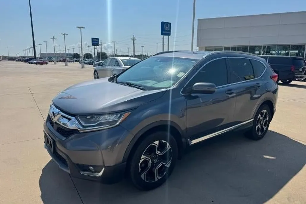 2019 Honda CR-V Touring photo 1