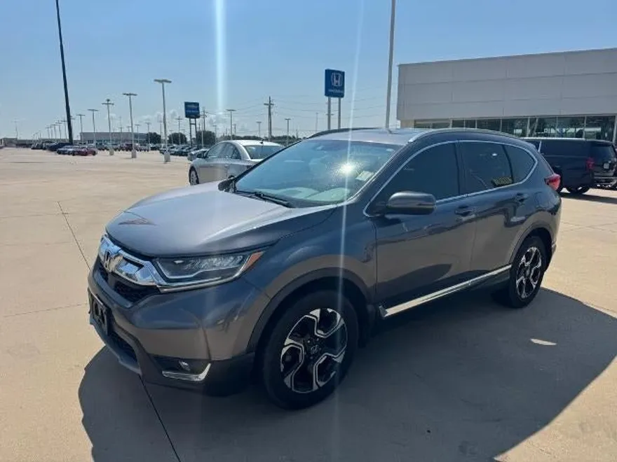 2019 Honda CR-V Touring photo 1