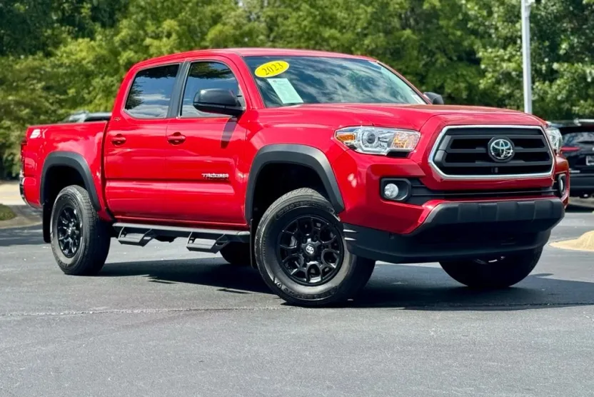 2023 Toyota Tacoma SR5 V6 photo 1