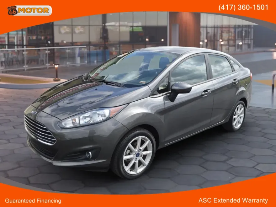 2018 Ford Fiesta SE photo 1