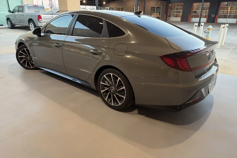 2023 Hyundai Sonata Limited photo 1